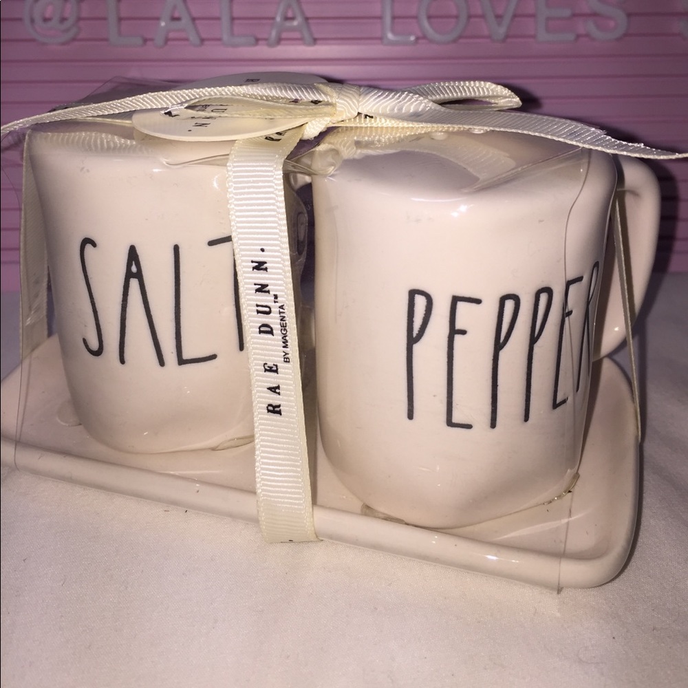 Rae Dunn SALT & PEPPER Shakers mug shape with tray